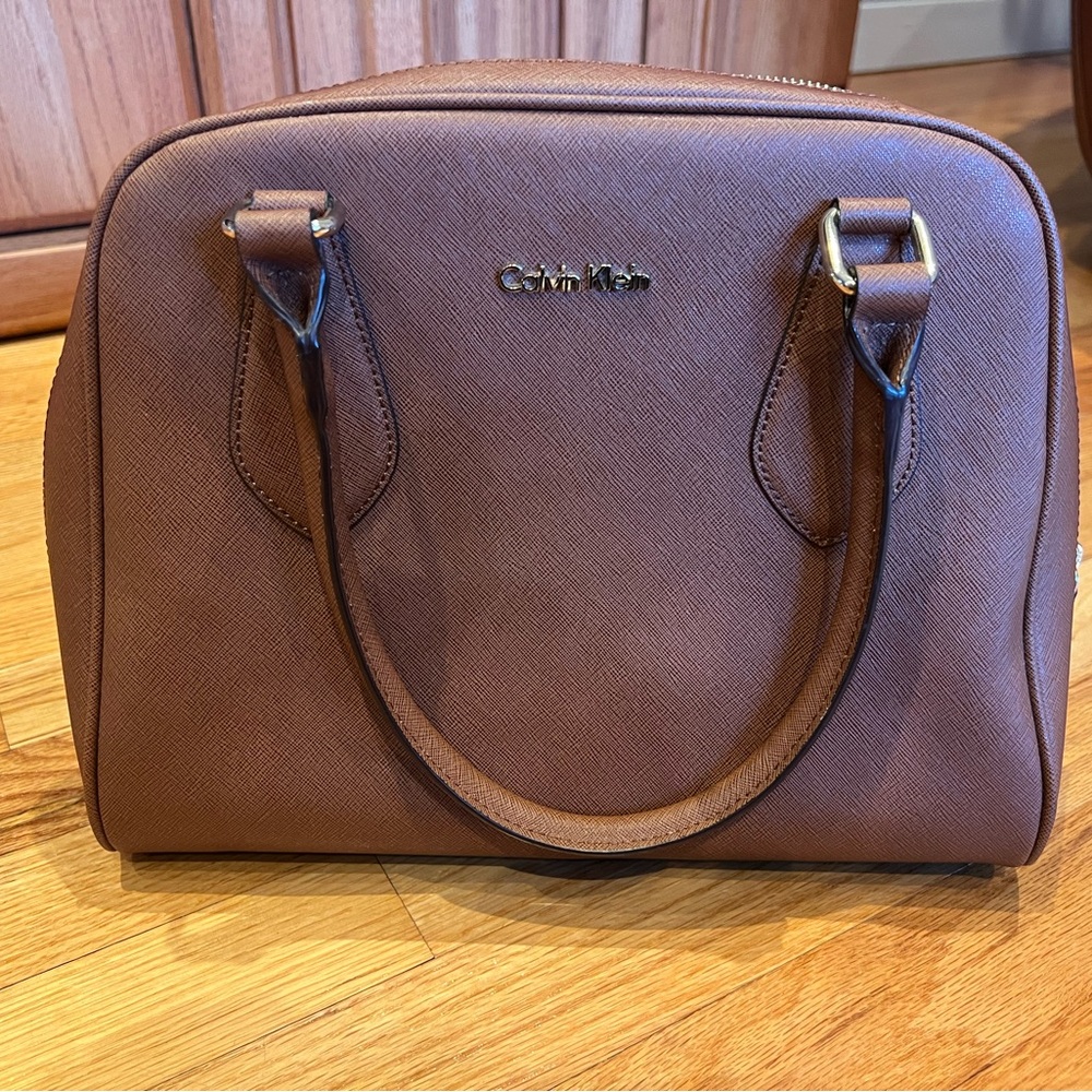 Camel colored Calvin Klein purse with detachable strap